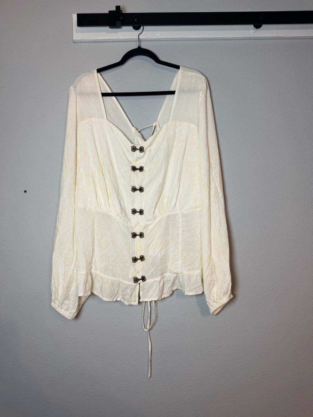 Game of Thrones House Of The Dragon Button Clasp Peasant Top Size 2X Peplum Top